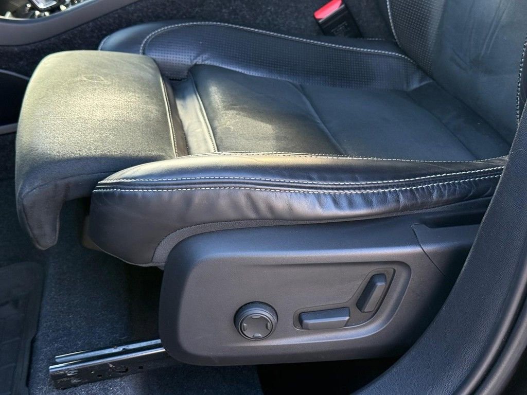 Used 2020 Volvo XC40 T5 R-Design w/ Protection Package Premier image 27