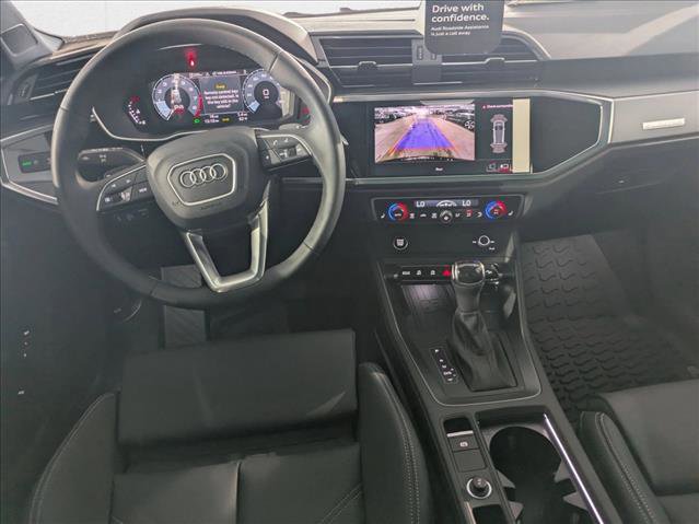 New 2025 Audi Q3 2.0T Premium image 16