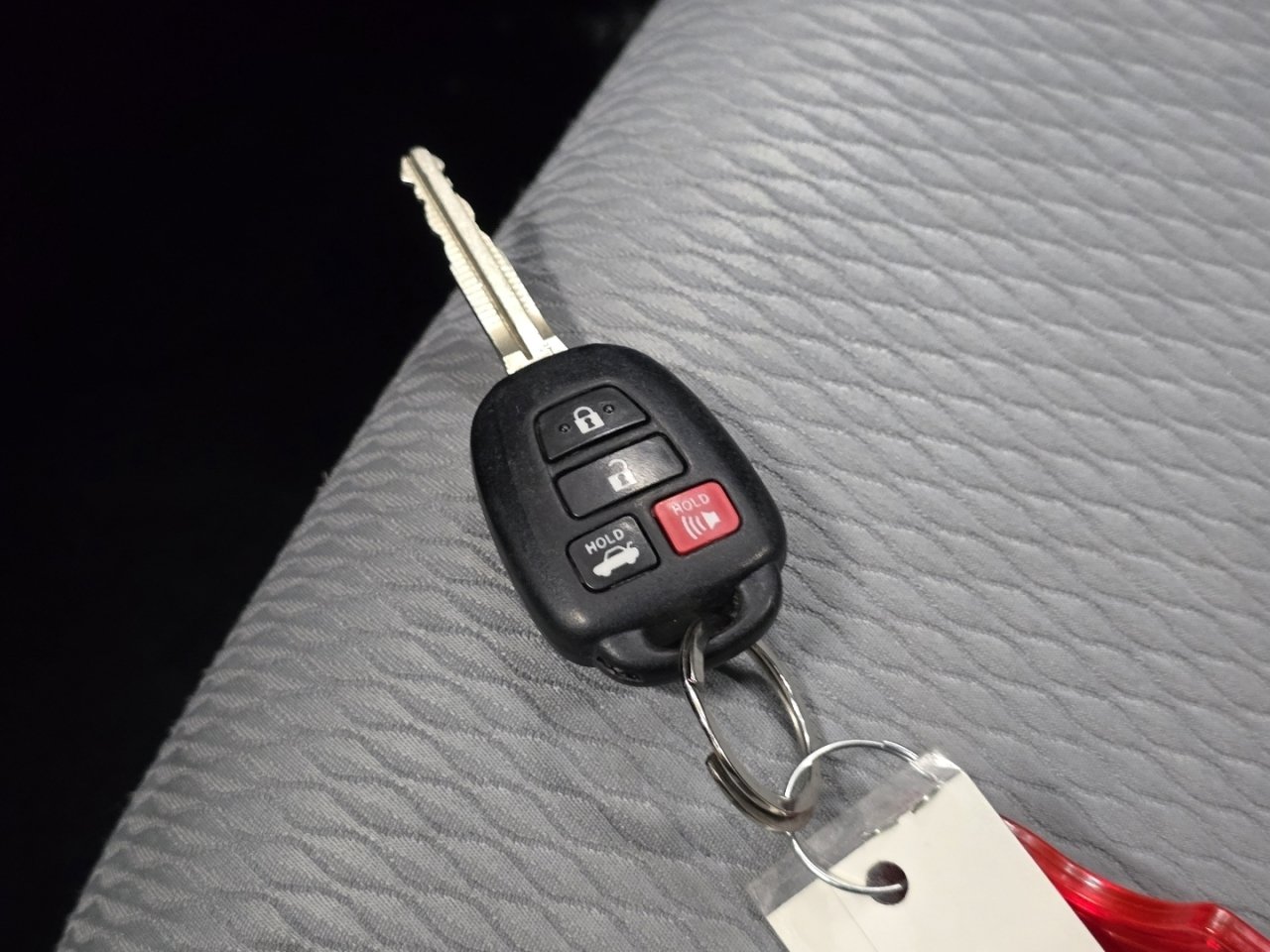 Used 2017 Toyota Corolla LE w/ Carpet Mat Package (TMS) image 35