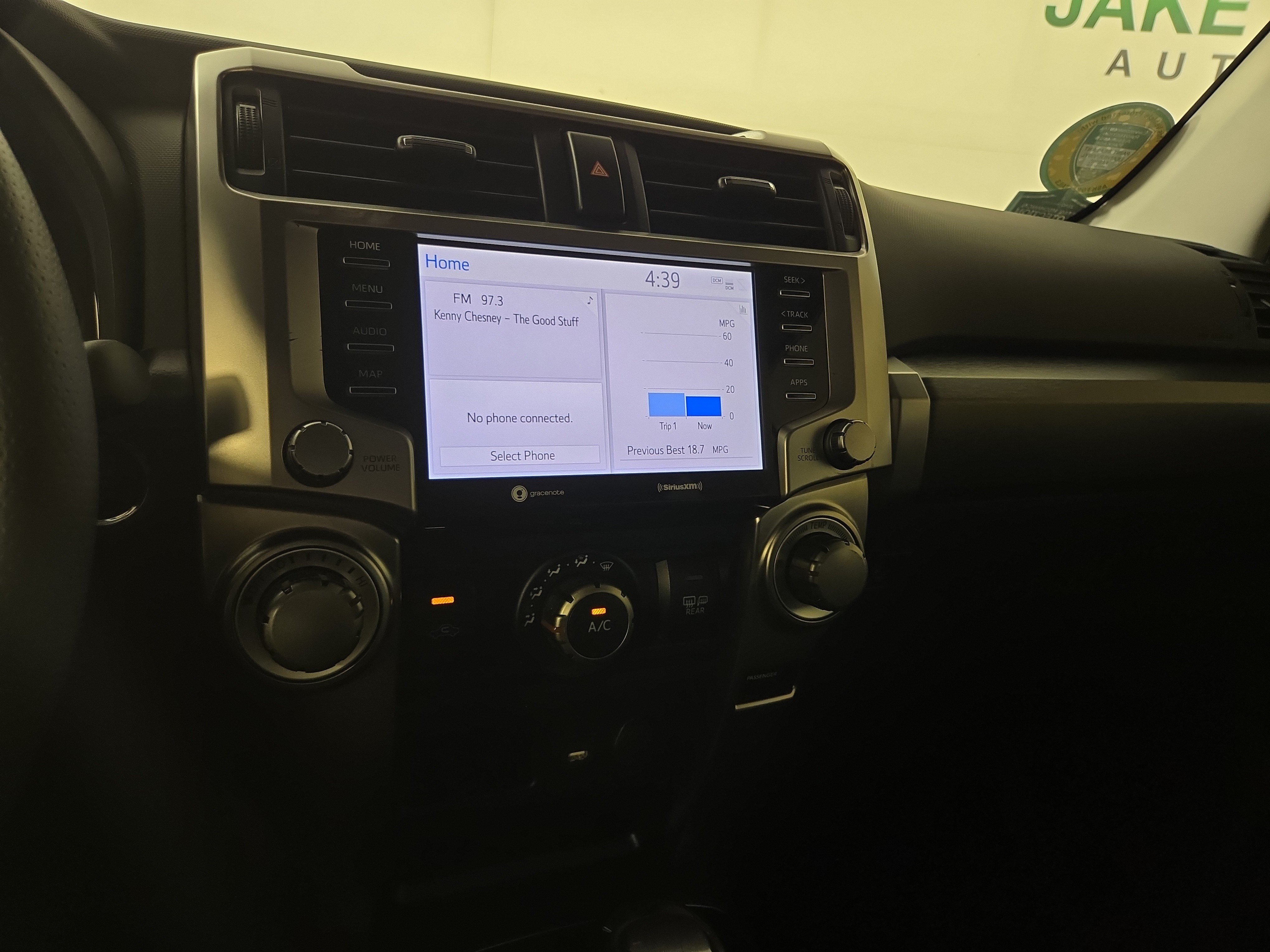 Used 2024 Toyota 4Runner SR5 AWD/4WD image 21