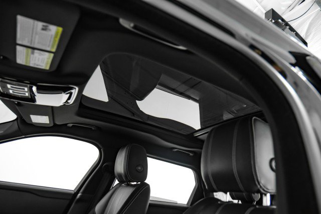 Used 2020 Land Rover Range Rover Velar R-Dynamic S image 26