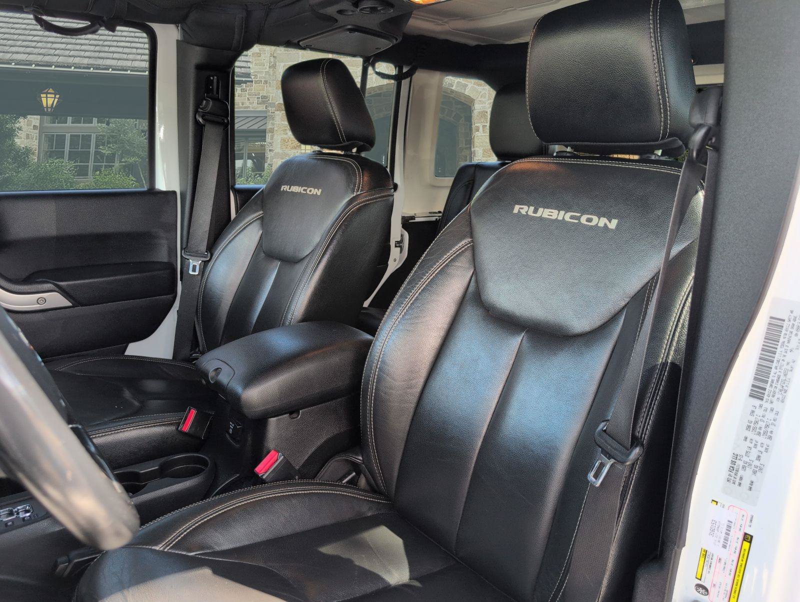 Used 2016 Jeep Wrangler Unlimited Rubicon w/ Connectivity Group AWD/4WD image 5