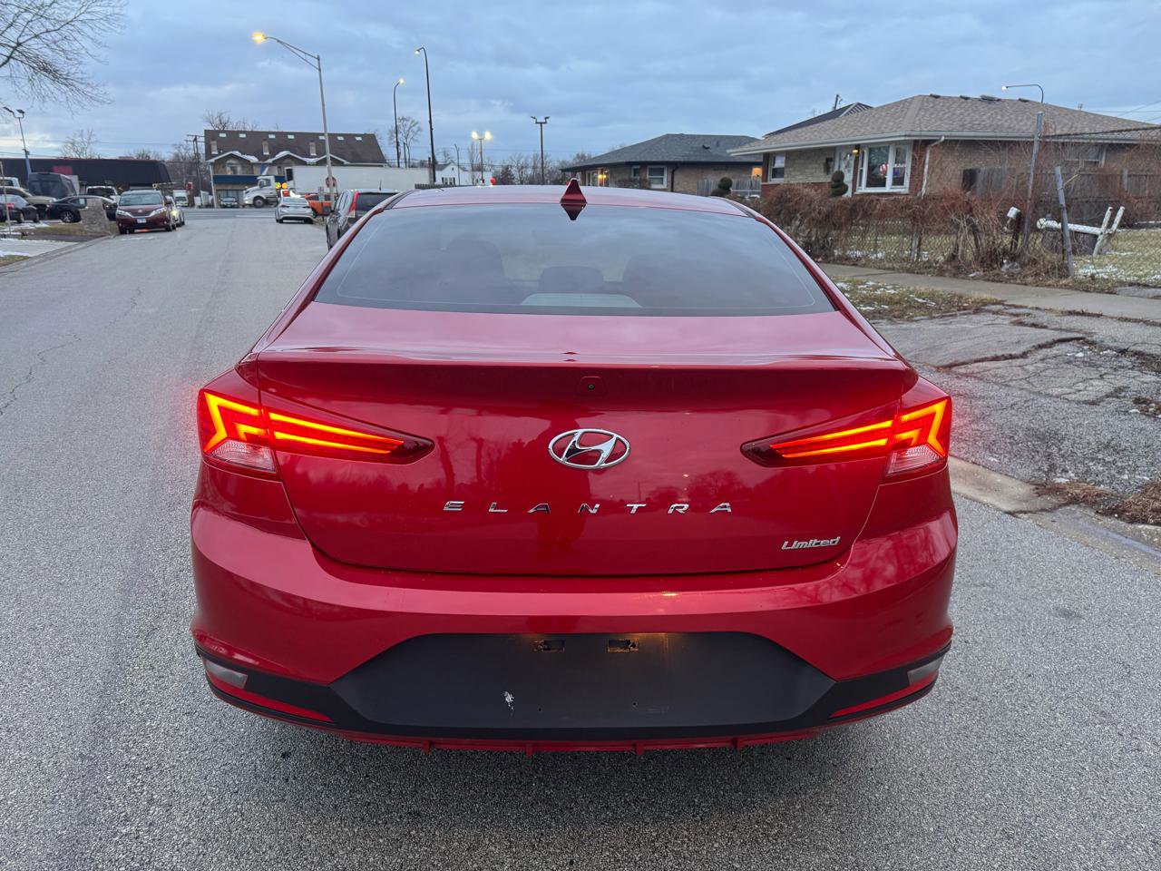 Used 2019 Hyundai Elantra Limited FWD image 5