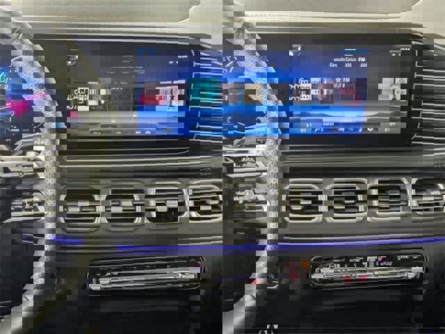 Certified 2025 Mercedes-Benz GLS 450 4MATIC image 28