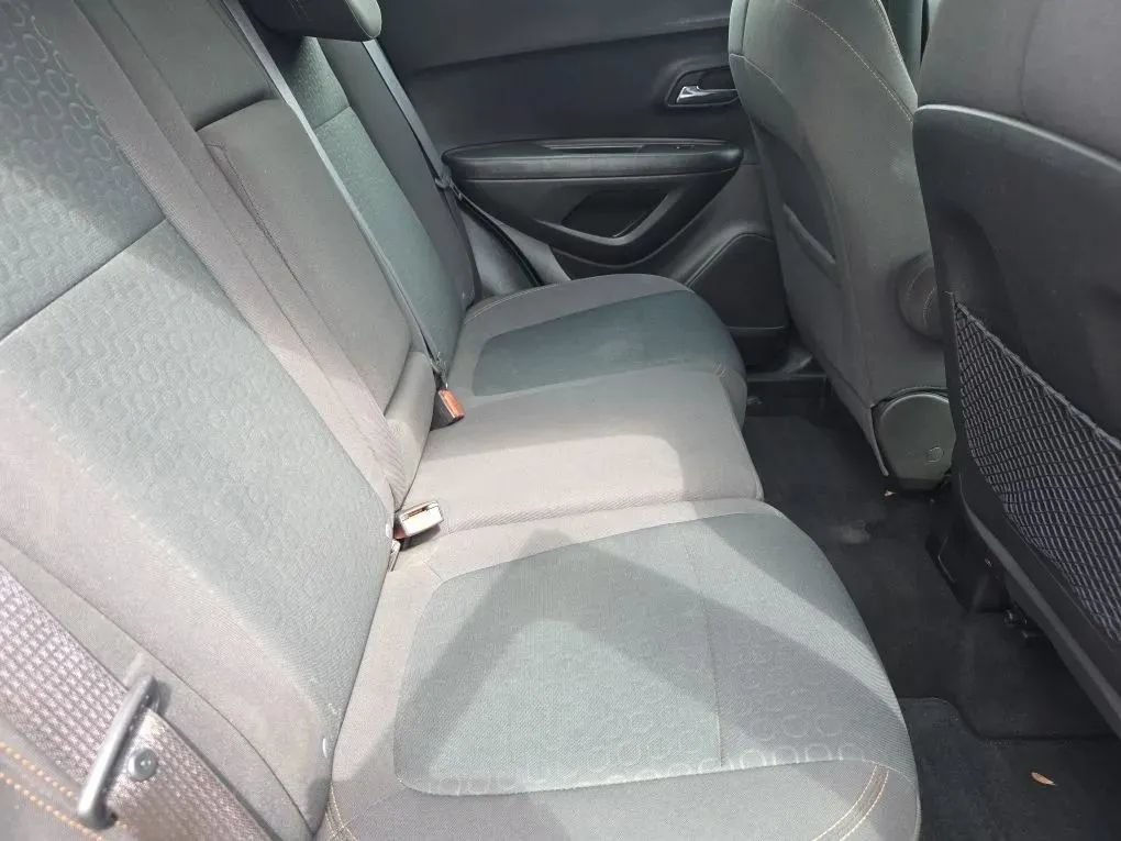 Used 2017 Chevrolet Trax LS AWD/4WD image 13