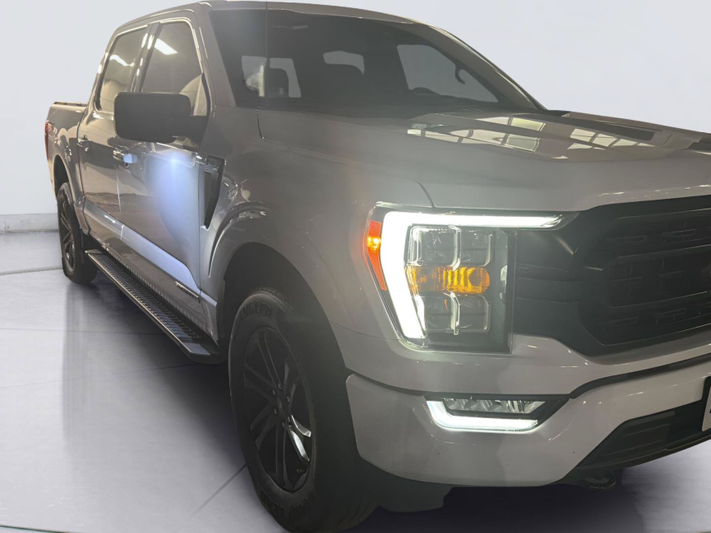 Used 2022 Ford F150 XLT w/ Equipment Group 302A High AWD/4WD image 2