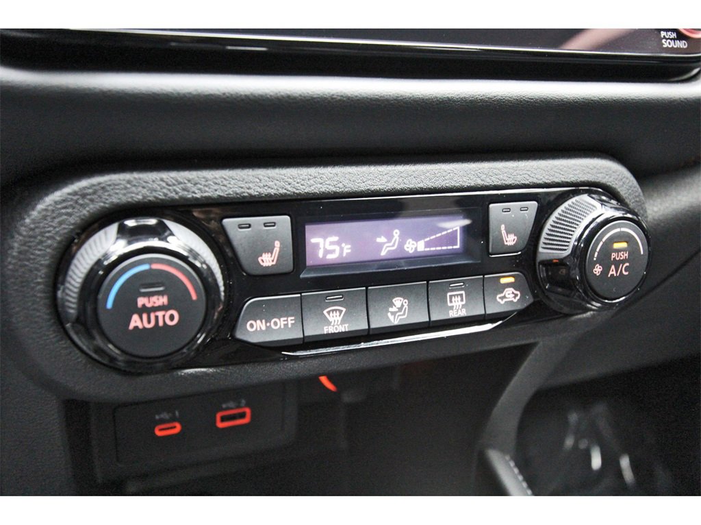 Used 2023 Nissan Kicks SR w/ SR Premium Package image 22