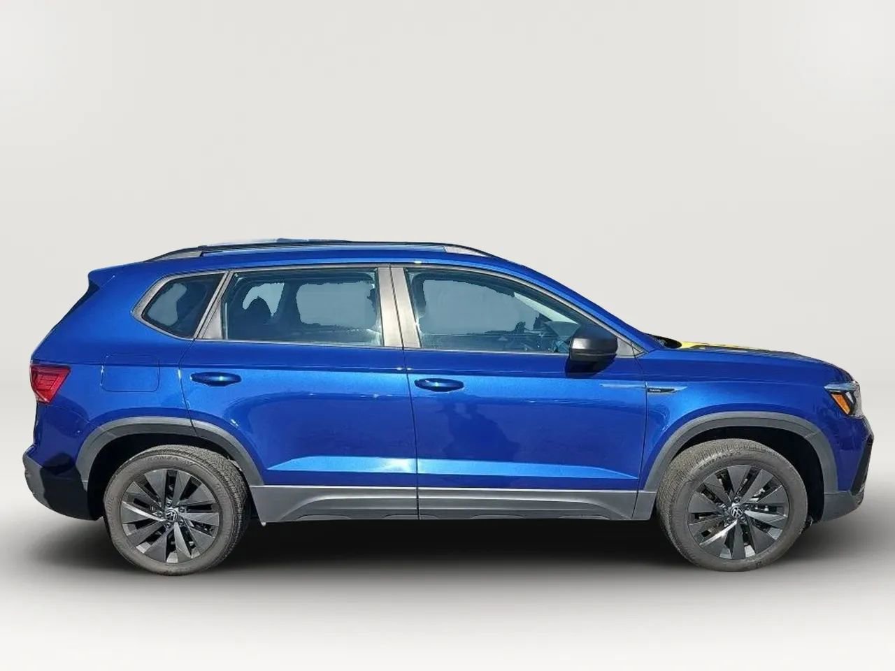 Used 2024 Volkswagen Taos S image 11