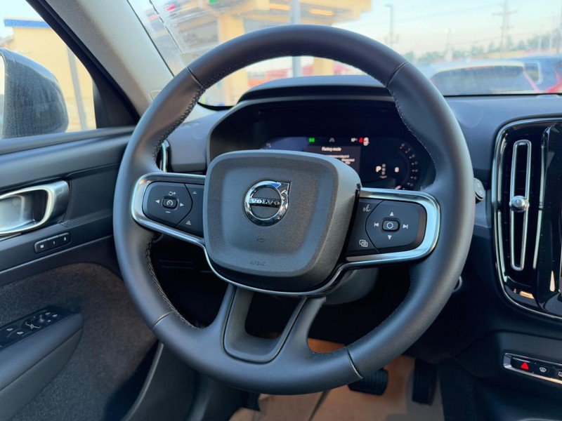 New 2026 Volvo XC40 B5 Plus w/ Protection Package Premier AWD/4WD image 7