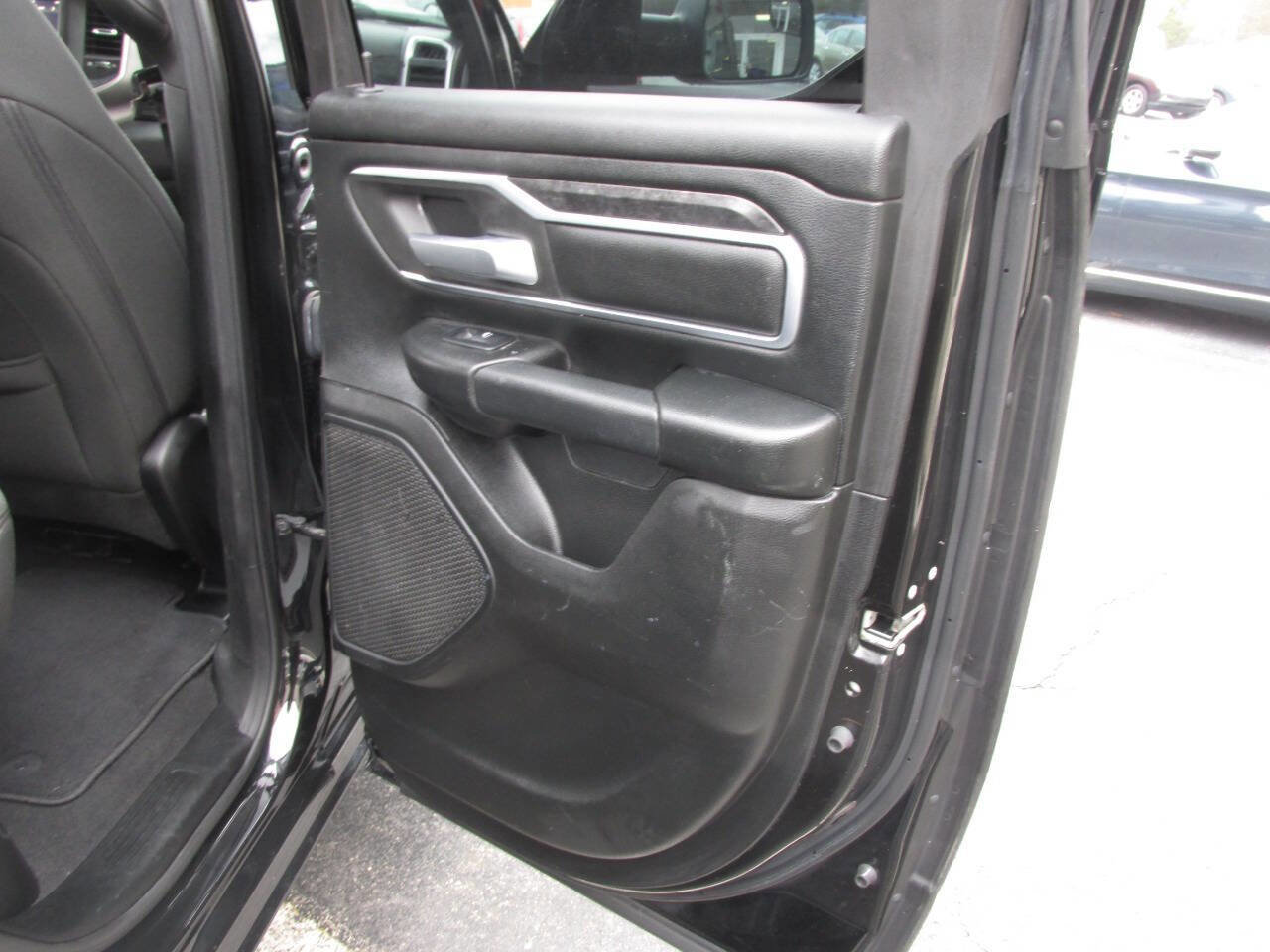 Used 2019 RAM 1500 Big Horn image 24