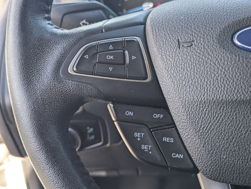 Used 2015 Ford Focus SE w/ Equipment Group 201A FWD image 18