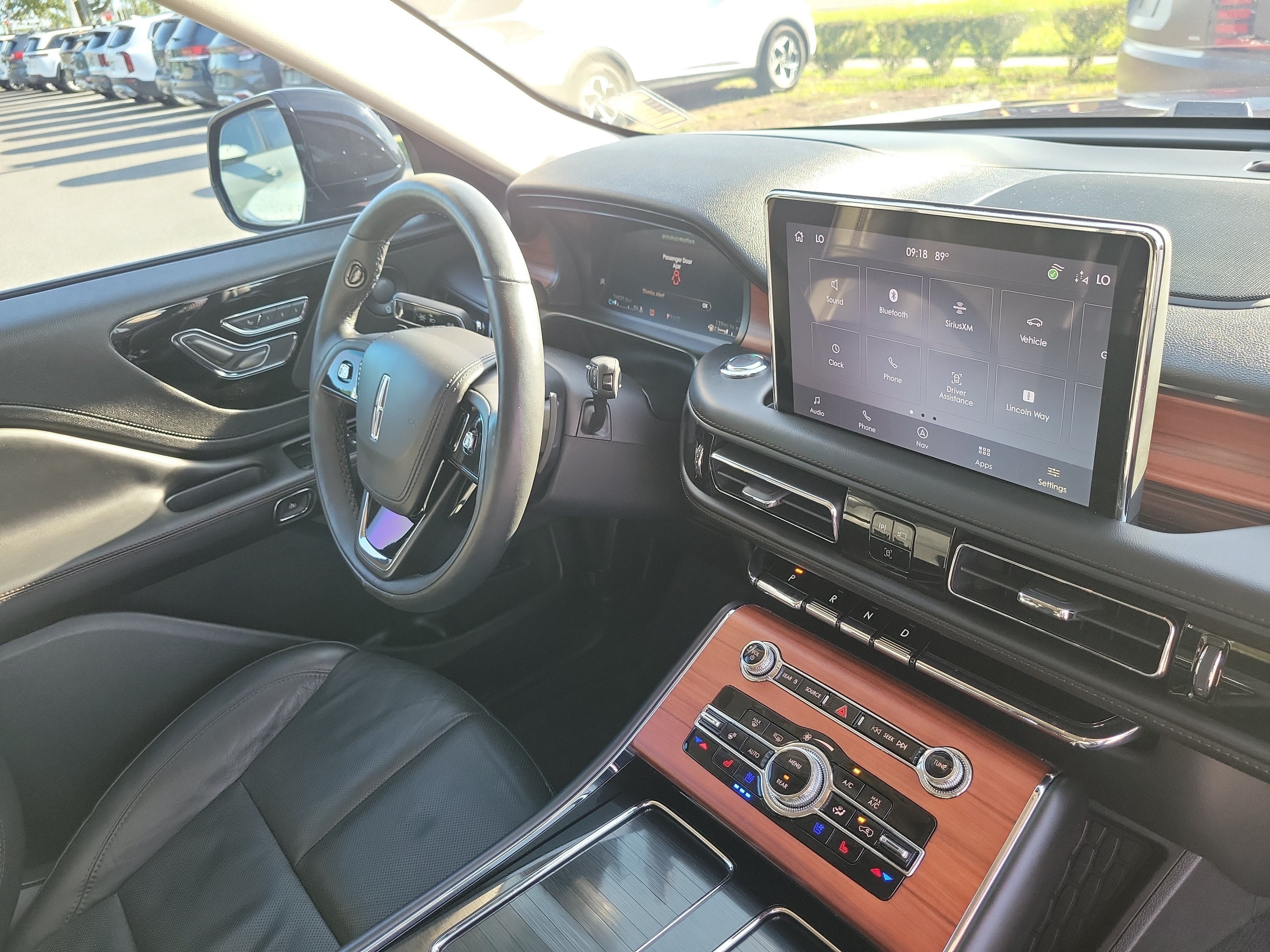 Used 2024 Lincoln Aviator Reserve w/ Equipment Group 201A RWD image 8