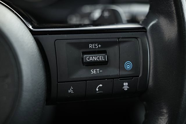 Used 2023 Nissan Rogue SL w/ SL Premium Package image 34