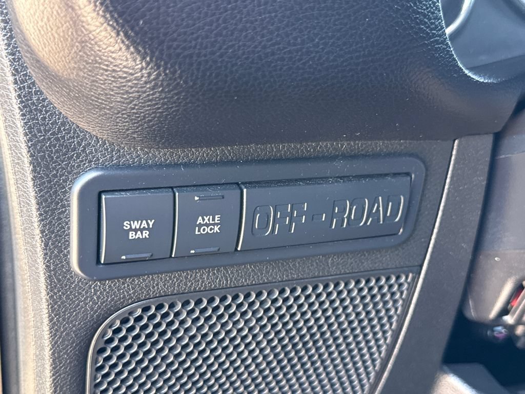 Used 2014 Jeep Wrangler Rubicon w/ Power Convenience Group AWD/4WD image 26