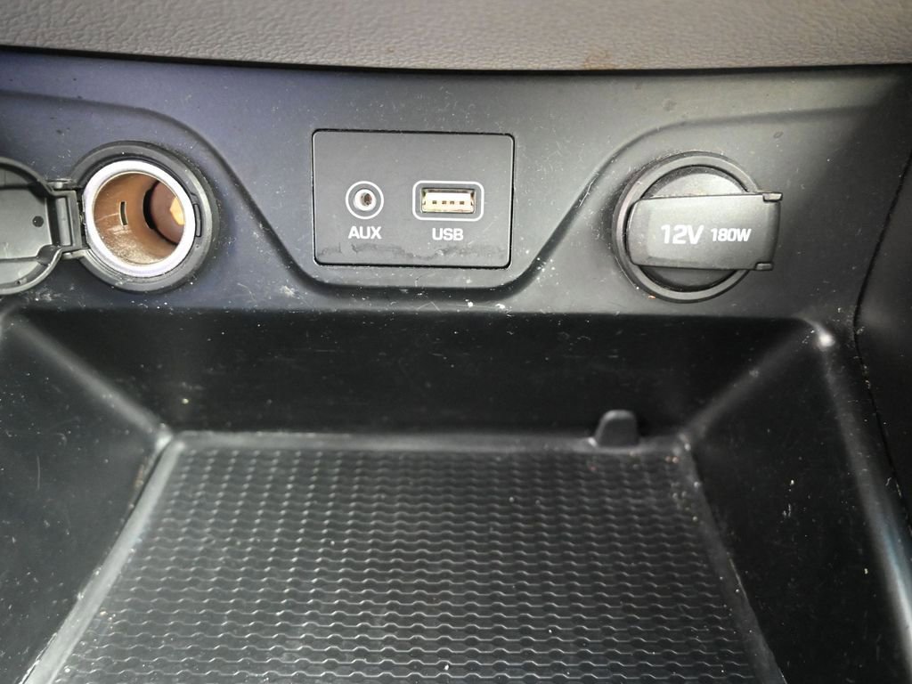 Used 2017 Hyundai Tucson SE image 15