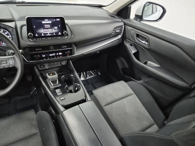 Used 2024 Nissan Rogue SV image 13