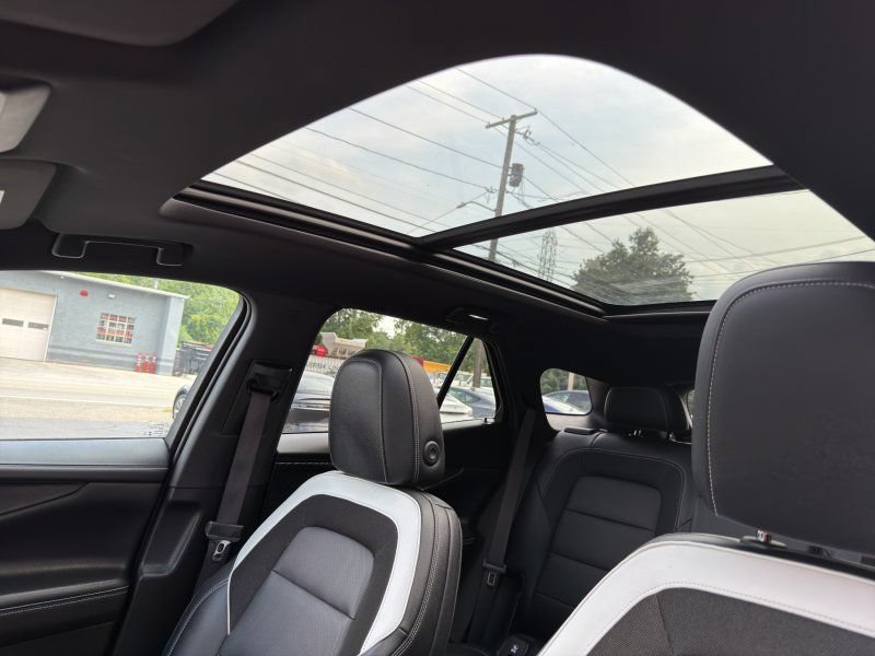 Used 2024 Chevrolet Blazer EV AWD LT w/ 2LT image 19