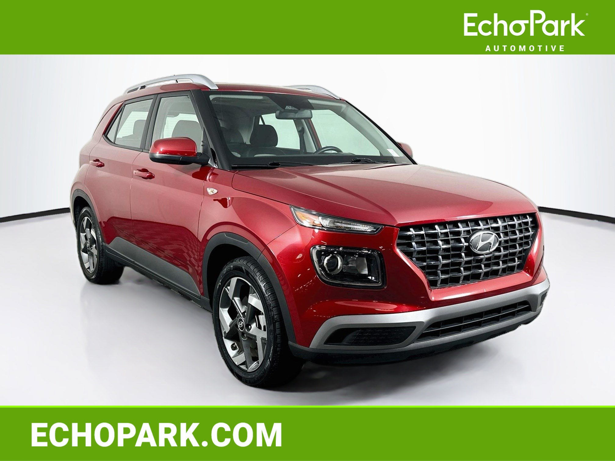 Used 2025 Hyundai Venue SEL FWD image 1
