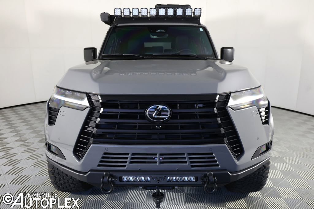 Used 2024 Lexus GX 550 AWD/4WD image 2