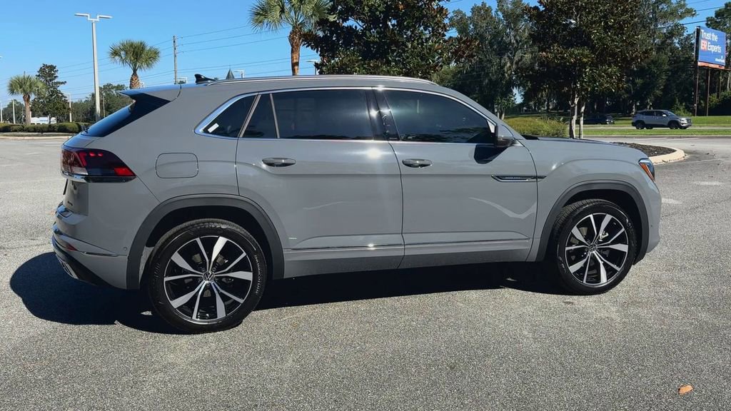 New 2025 Volkswagen Atlas Cross Sport SEL Premium R-Line image 9