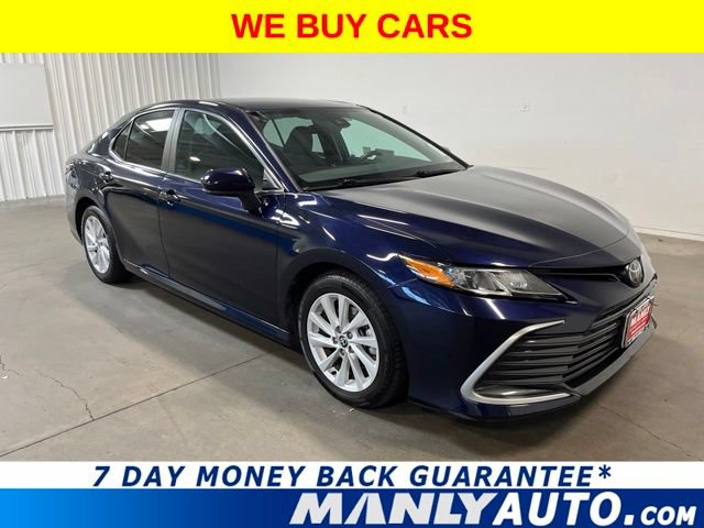 Used 2022 Toyota Camry LE FWD image 1