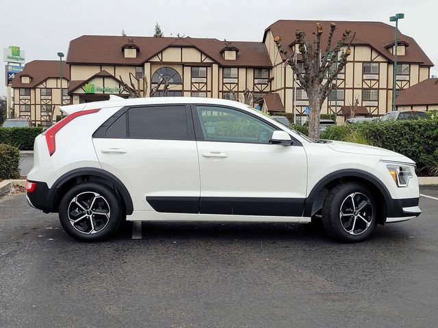 New 2026 Kia Niro LX image 3