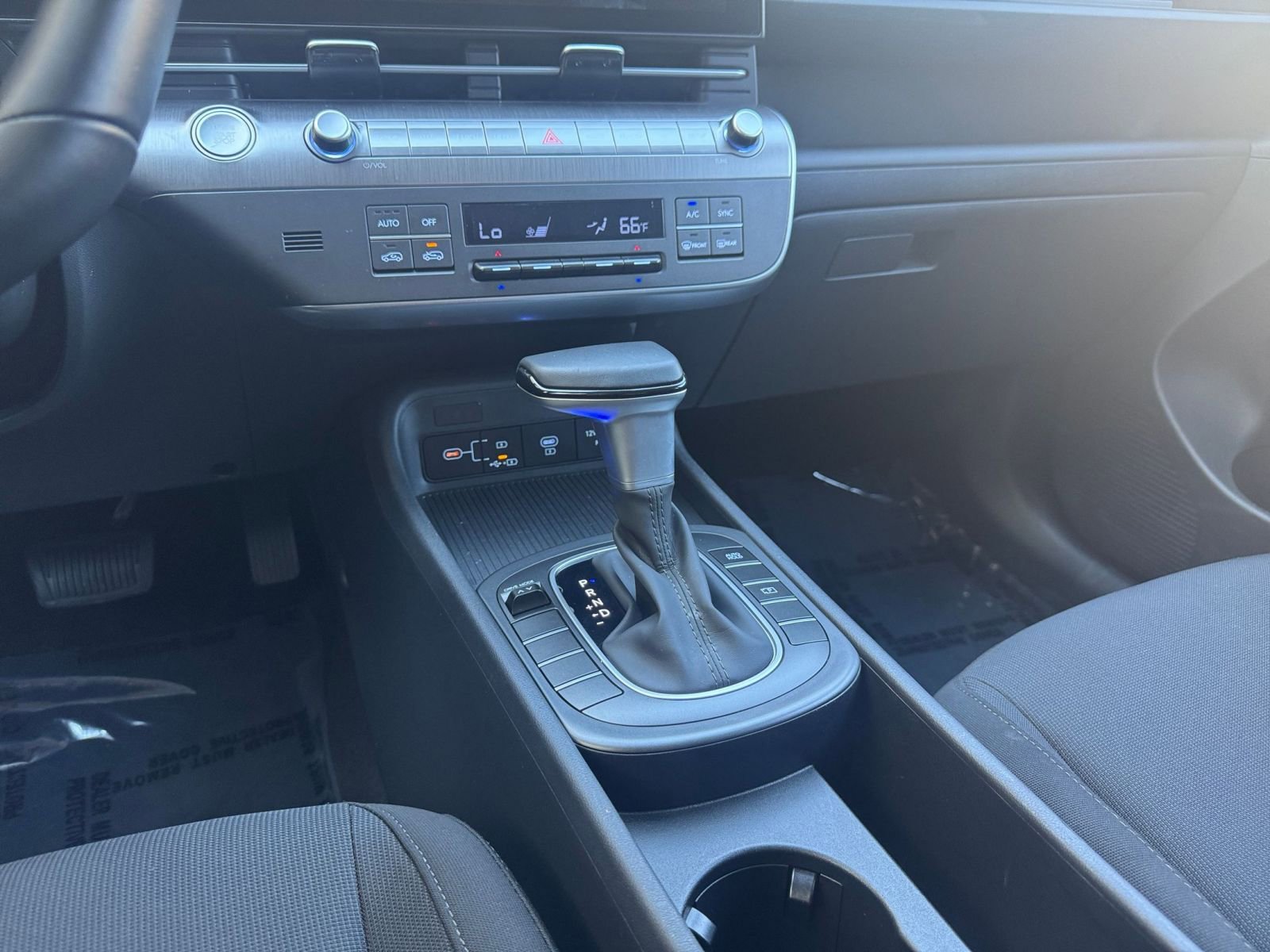 Used 2025 Hyundai Kona SEL image 42