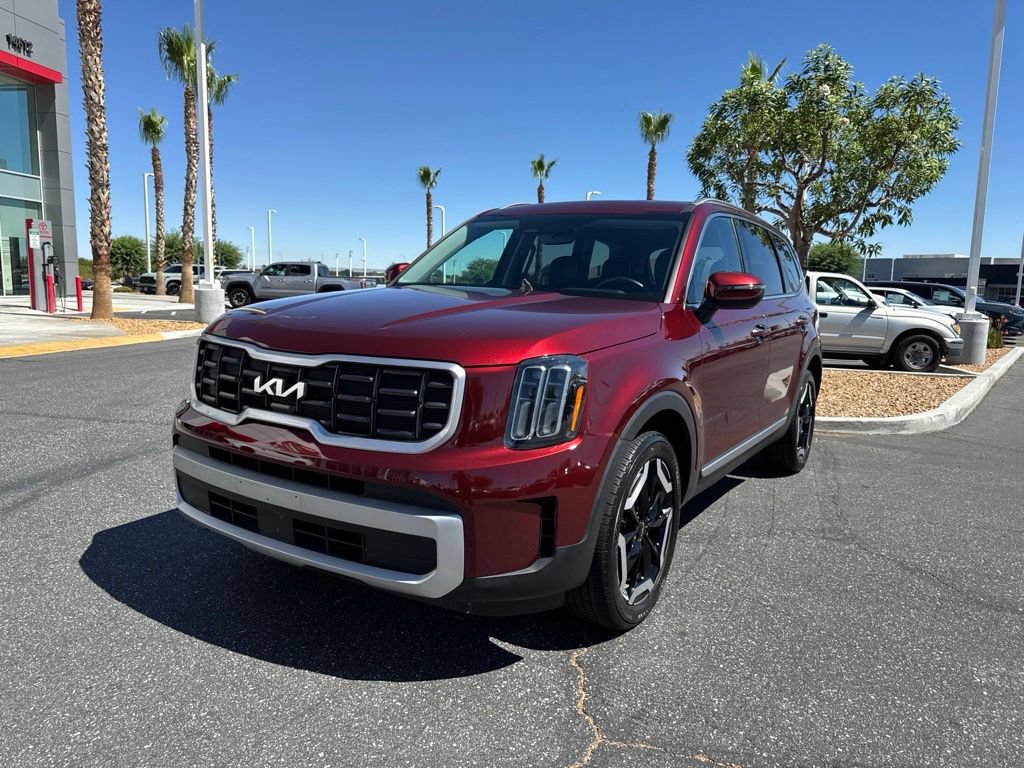 Used 2024 Kia Telluride S w/ S Sunroof Package FWD image 3