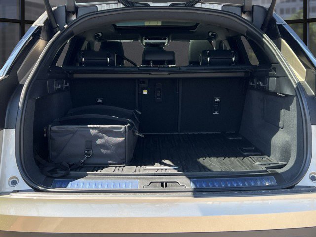 New 2026 Land Rover Range Rover Velar S image 18