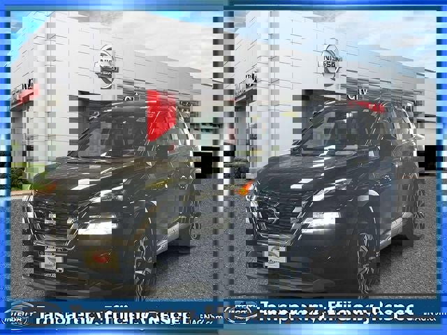 Certified 2023 Nissan Rogue SV w/ SV Premium Package image 4