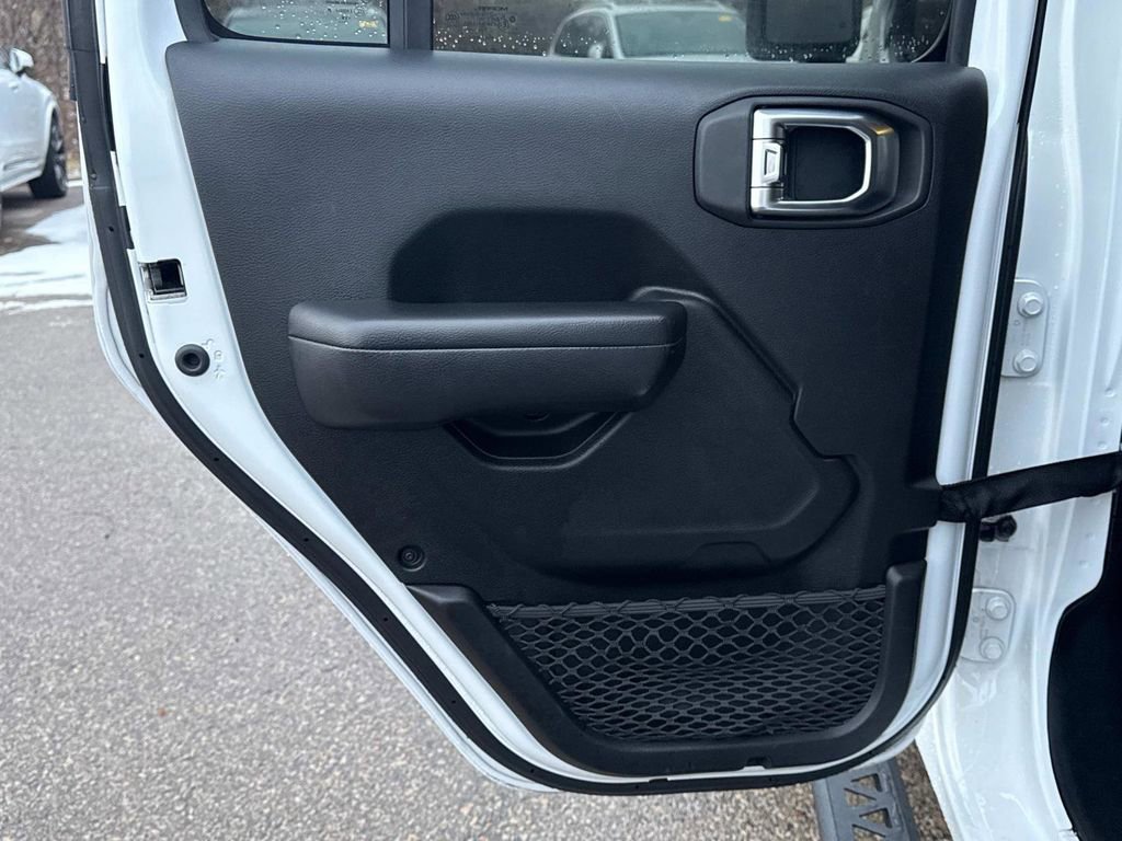 Used 2020 Jeep Wrangler Unlimited Sport S image 11