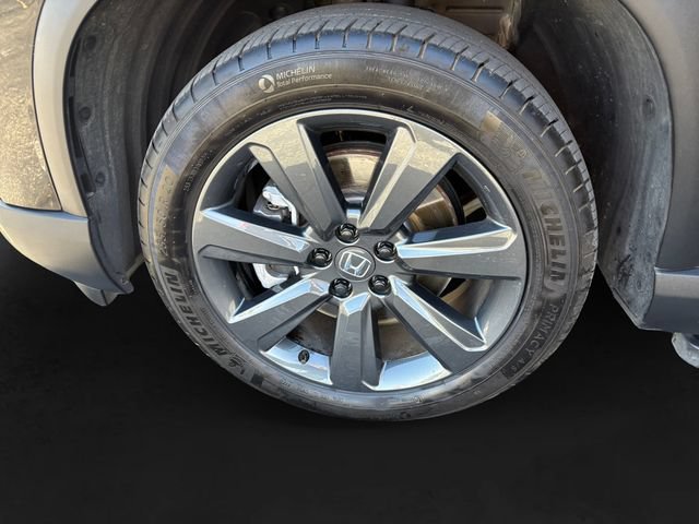 Used 2025 Honda Pilot Sport image 11