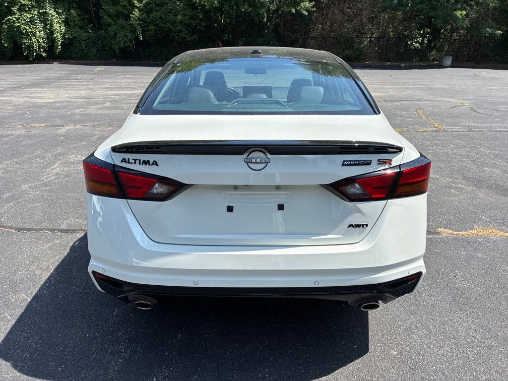 New 2026 Nissan Altima 2.5 SR w/ SR Midnight Edition Package AWD/4WD image 6