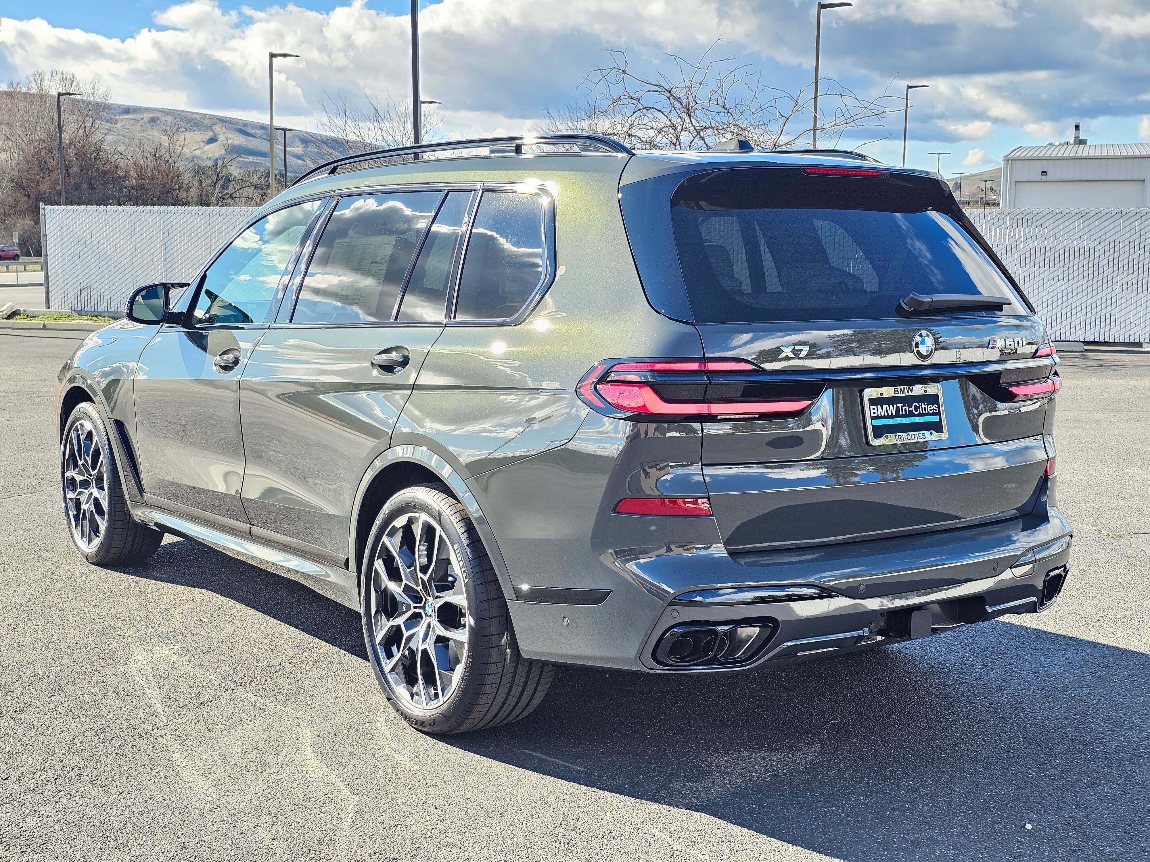 New 2026 BMW X7 M60i image 4