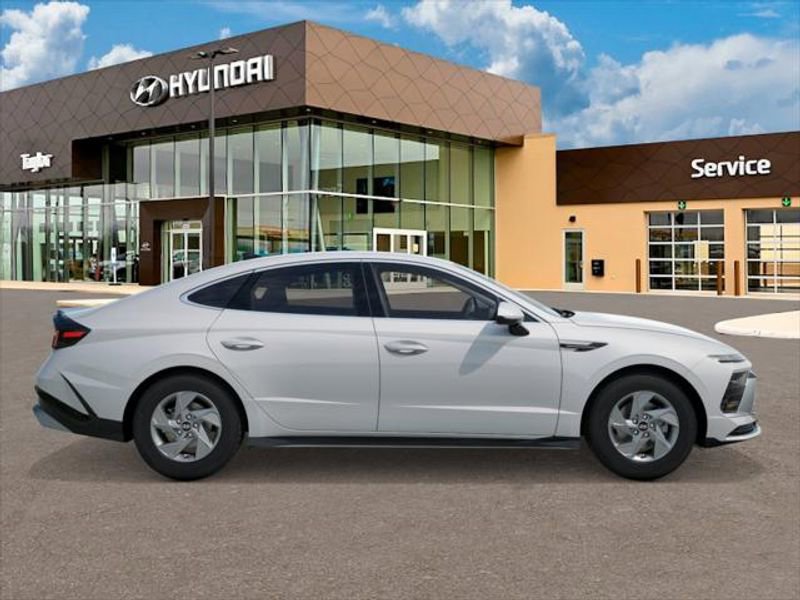 New 2026 Hyundai Sonata SE image 7