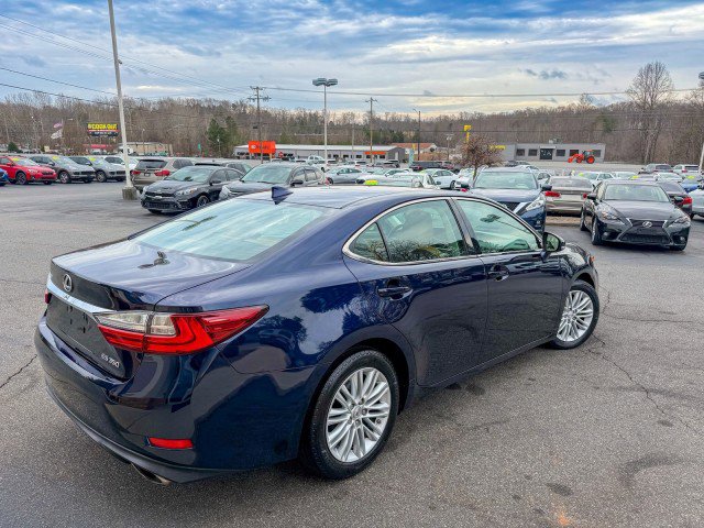 Used 2017 Lexus ES 350 image 4