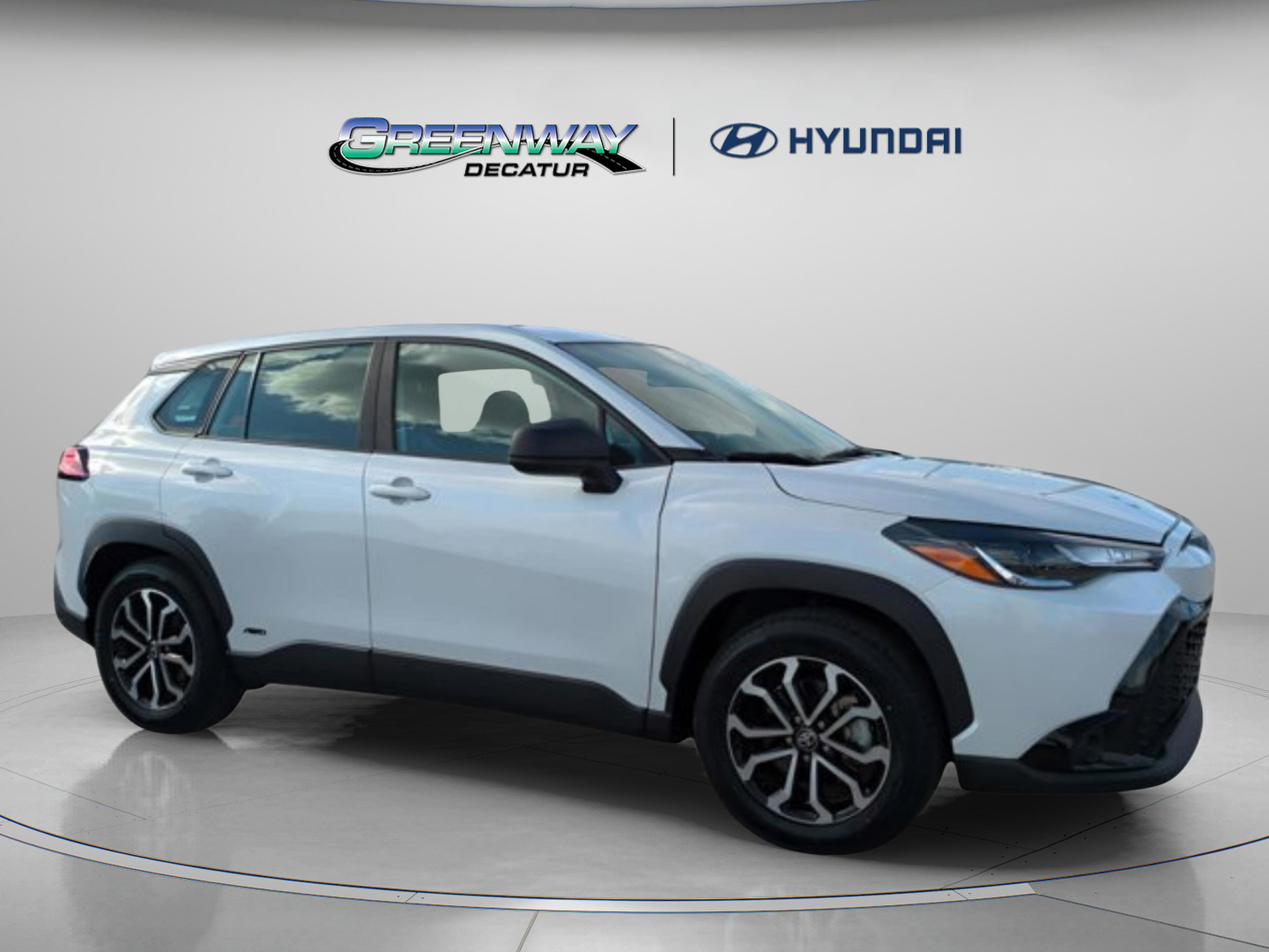 Used 2024 Toyota Corolla Cross S AWD/4WD image 1