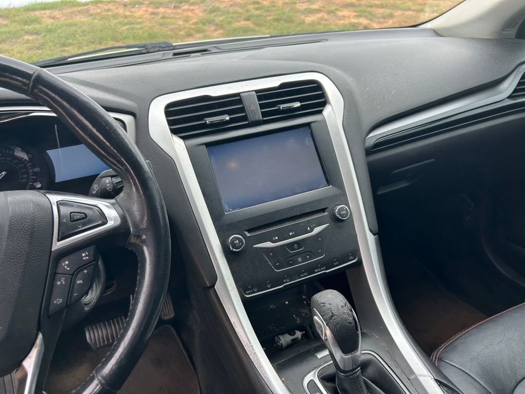 Used 2014 Ford Fusion SE FWD image 13
