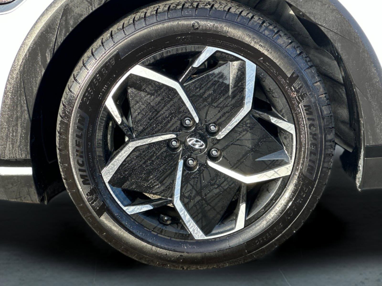 Used 2024 Hyundai Ioniq 5 SEL image 25