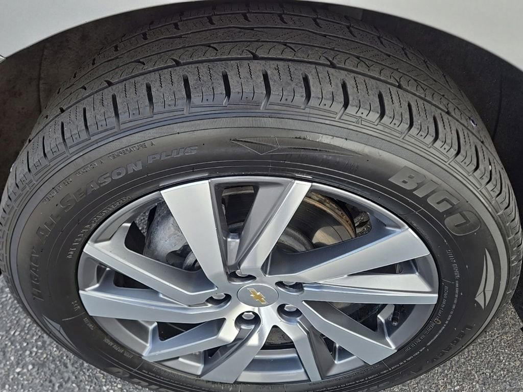 Used 2024 Chevrolet Equinox Premier image 11
