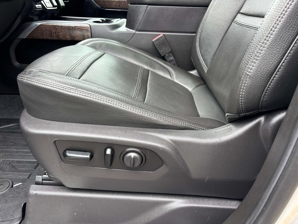 Used 2020 GMC Sierra 2500 Denali w/ Denali Ultimate Package AWD/4WD image 12