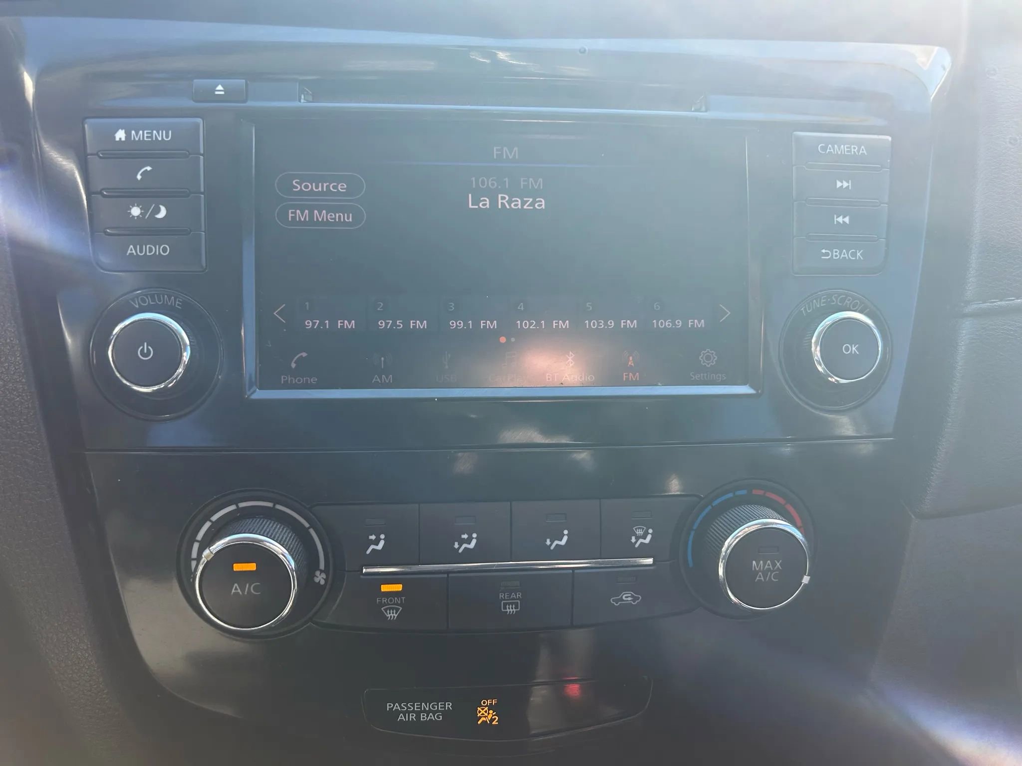 Used 2018 Nissan Rogue S image 14