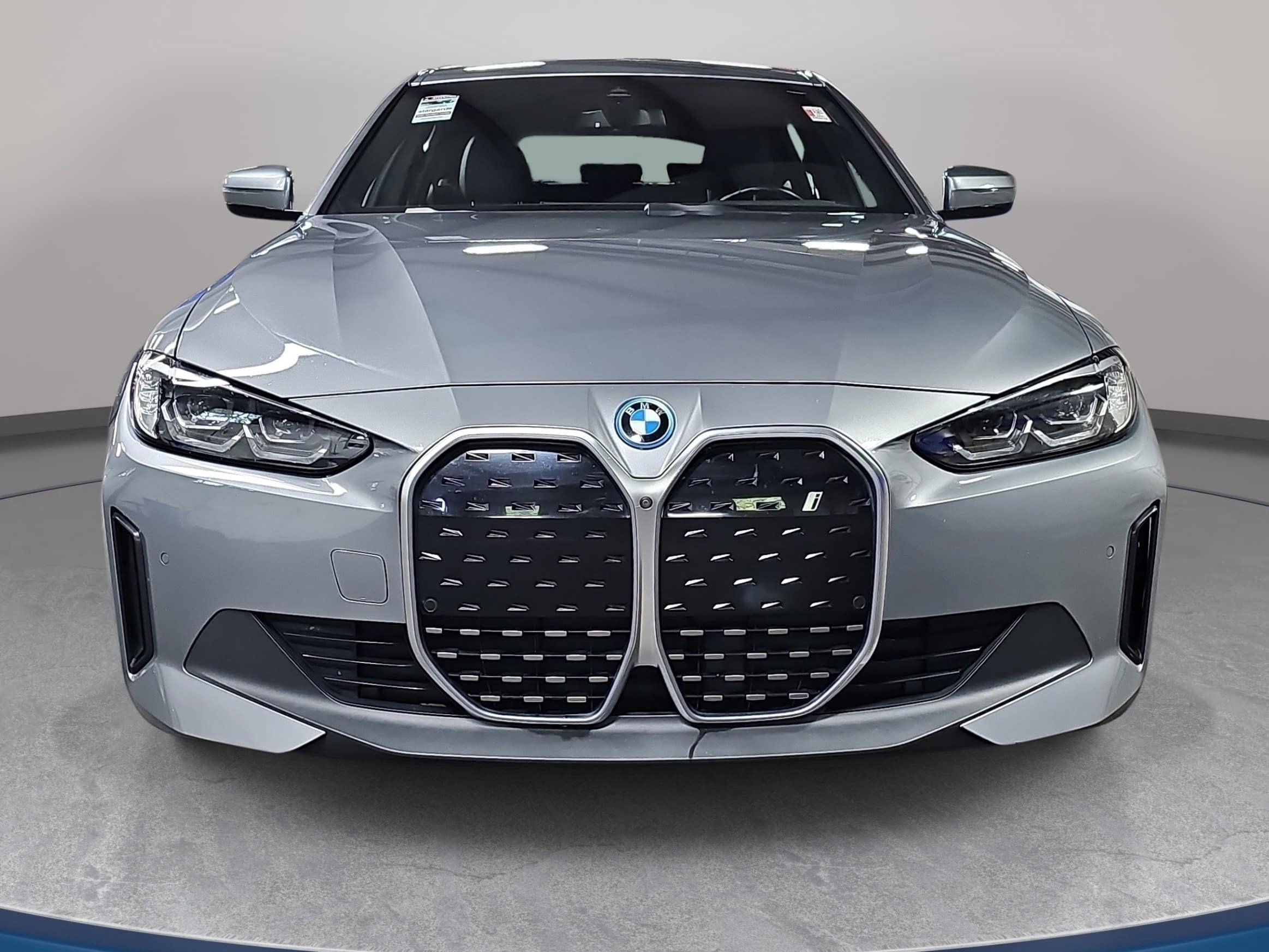 Used 2024 BMW i4 eDrive35 w/ Premium Package RWD image 2
