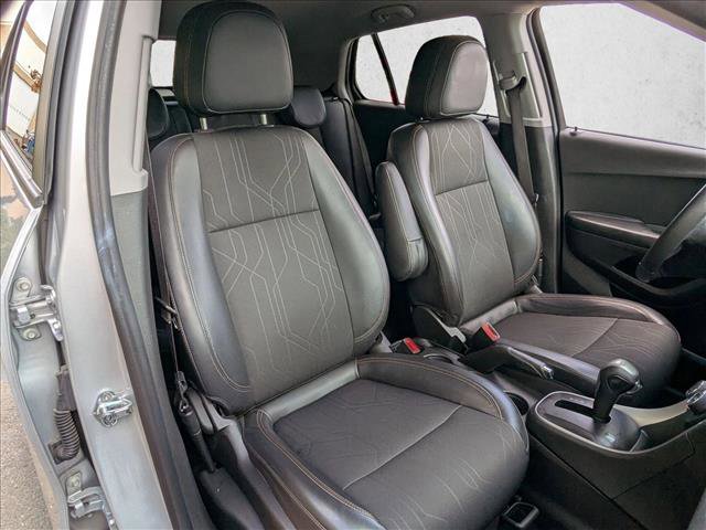 Used 2022 Chevrolet Trax LT w/ Sport Edition image 18