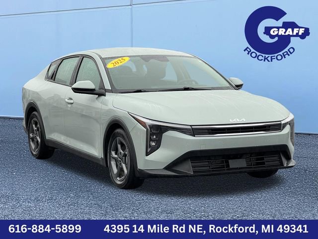 Used 2025 Kia K4 LXS video 1