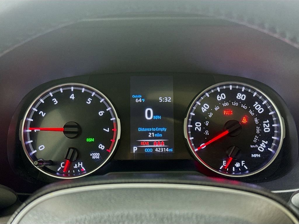 Used 2019 Toyota RAV4 XLE Premium image 12
