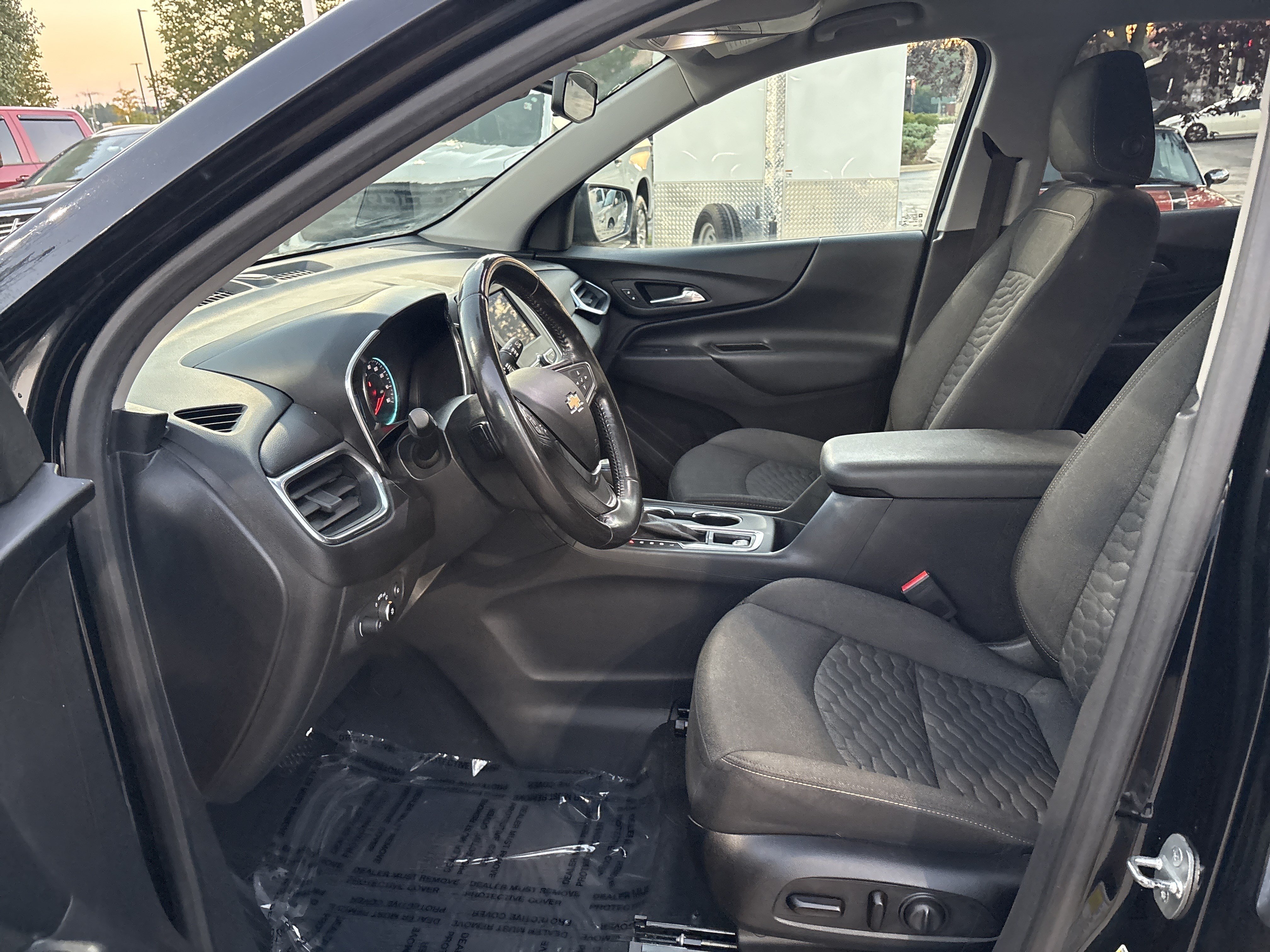 Used 2020 Chevrolet Equinox LT FWD image 11