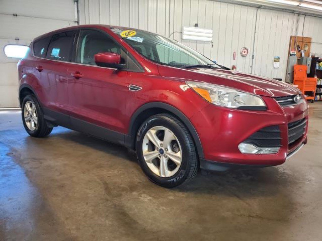 Used 2015 Ford Escape SE FWD image 2