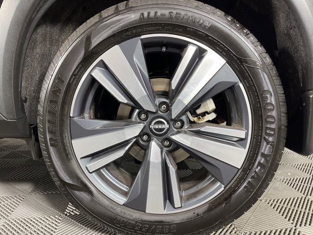 Used 2023 Nissan Rogue SL w/ SL Premium Package image 14