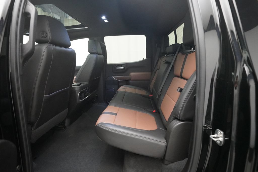 Used 2021 Chevrolet Silverado 1500 High Country w/ Technology Package AWD/4WD image 15